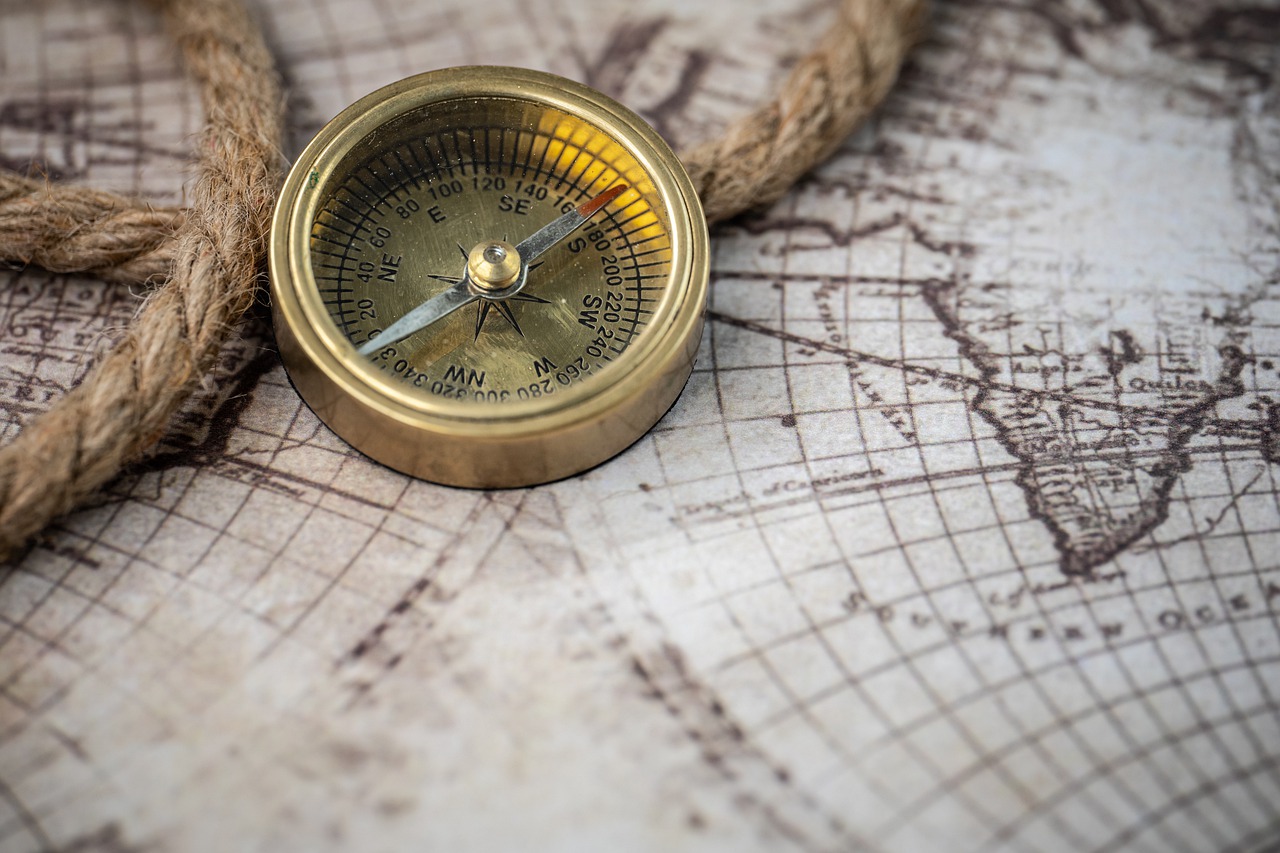 compass, travel, hd wallpaper-7592447.jpg